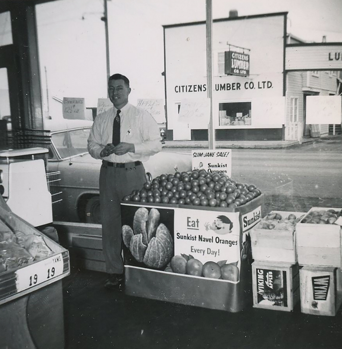 Economy Corner inside view